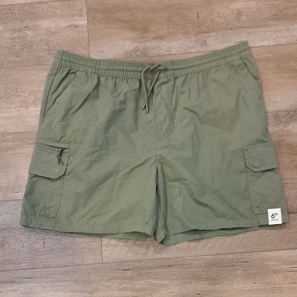 No Boundaries Green Cargo Shorts with Elastic Waistband